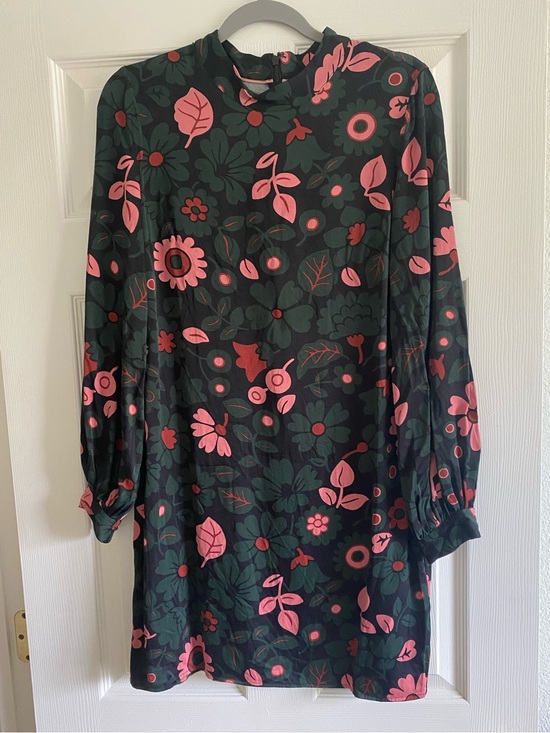 Boden Dresses & Skirts - Boden retro floral dress